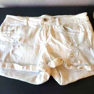 White denim stretch shorts